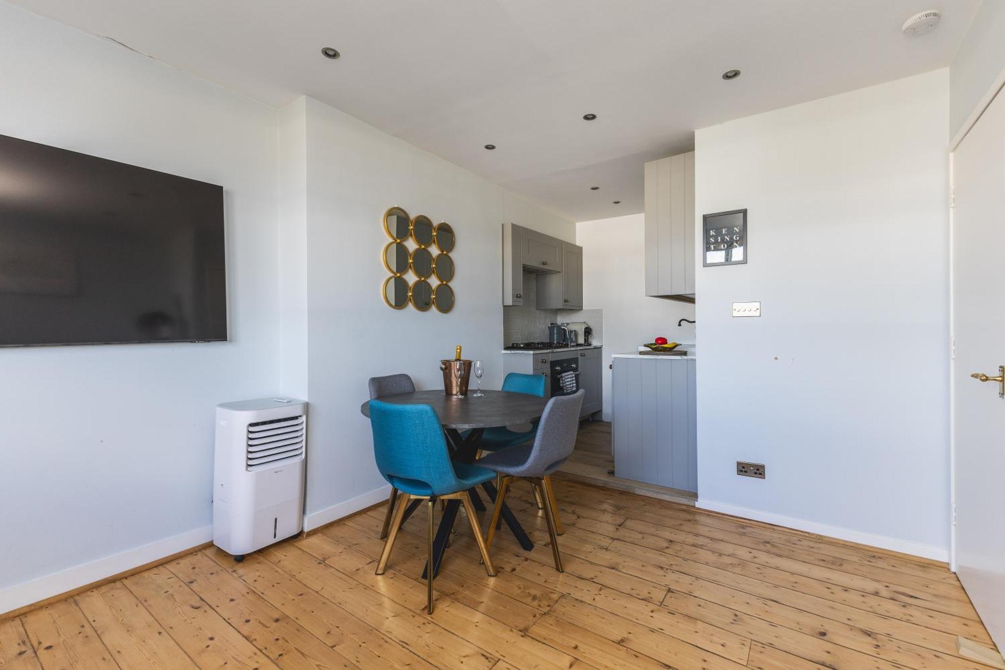 Luxurious 1-Bedroom Apartment In Kensington Londra Exterior foto